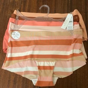 Dasko Intimates, 5 Panties